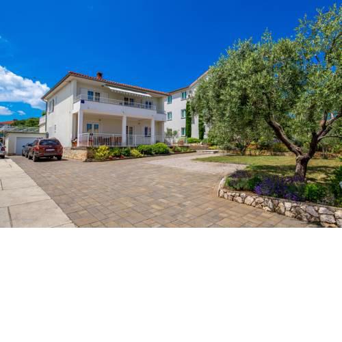 Apartman Dina