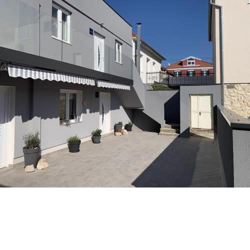 APARTMAN “IVA” 4+2