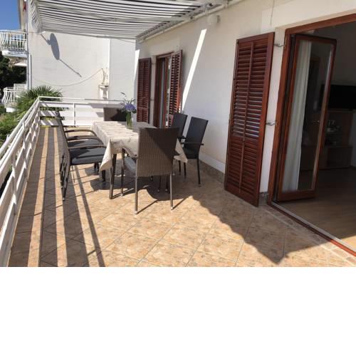 Apartman Lola