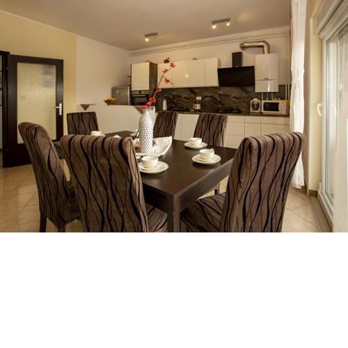 APARTMAN MARE-PEROJ