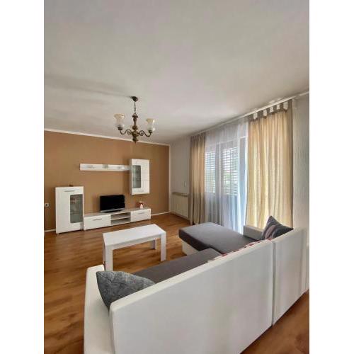 Apartman Mira