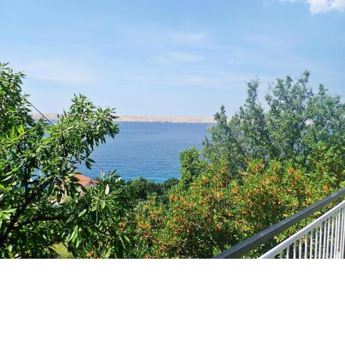 Apartman Nino-50 m from quiet and isolated beach