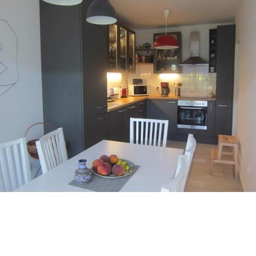 Apartman None