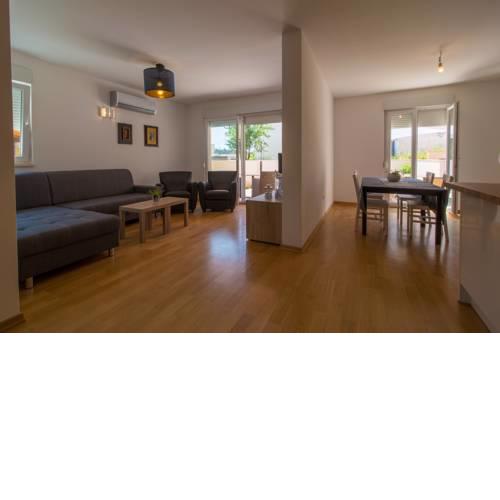 Apartman s bazenom