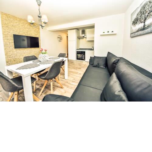 Apartman with pool Petra