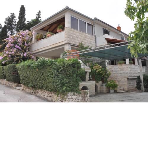Apartmani Ana