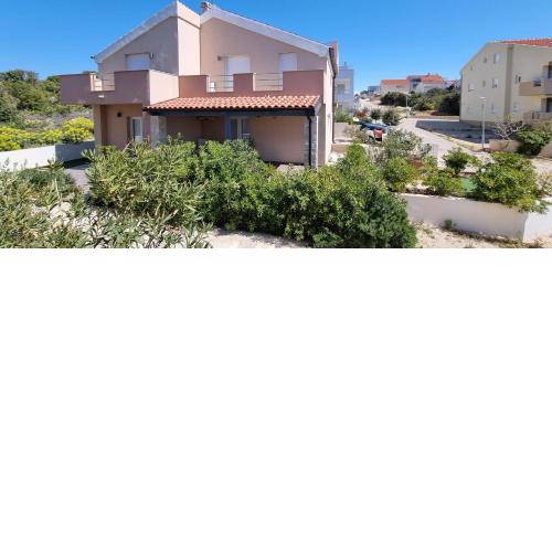 Apartmani BLAZEVIC - 90m from sea
