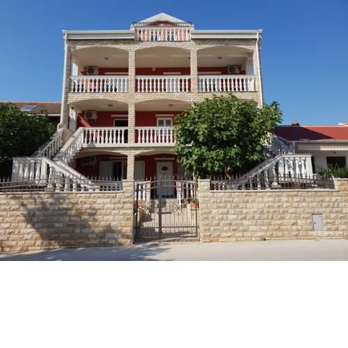 Apartmani "Bodulo"