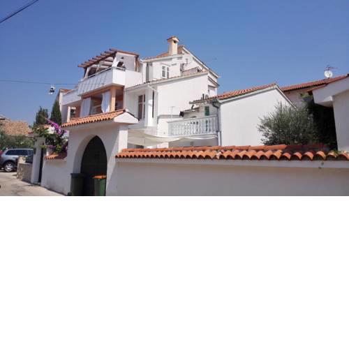 Apartmani D & K