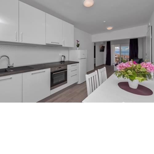 Apartmani Daniela Podgora