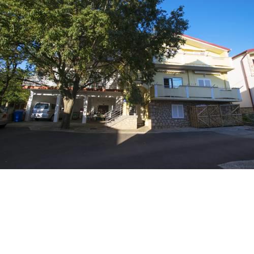 Apartmani Starigrad Paklenica- Danijel