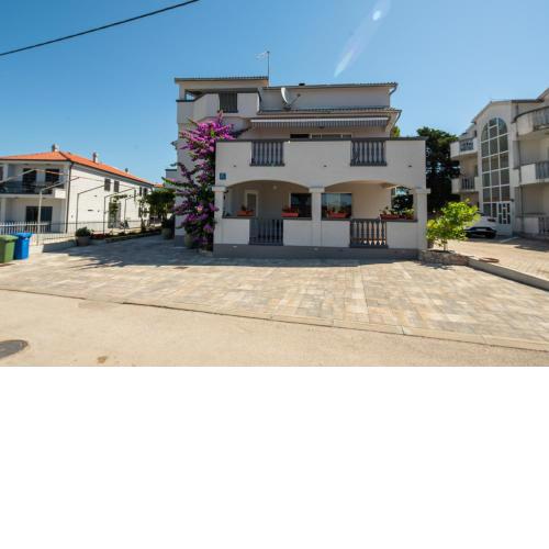 Apartmani Di-Ana