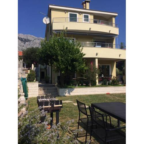 Apartmani Dora i Kati