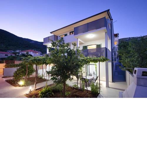 Apartmani Dule Komiza