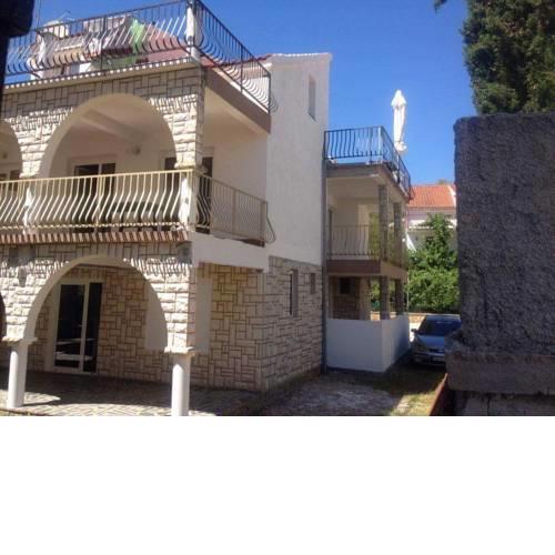 Apartmani Ema