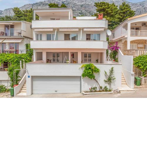Apartmani Grmoja