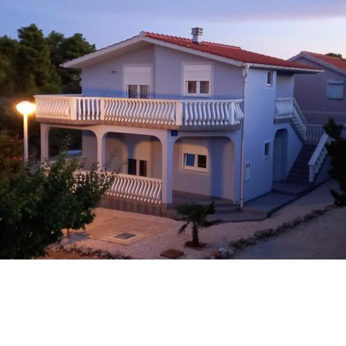 Apartmani HELENA Vir