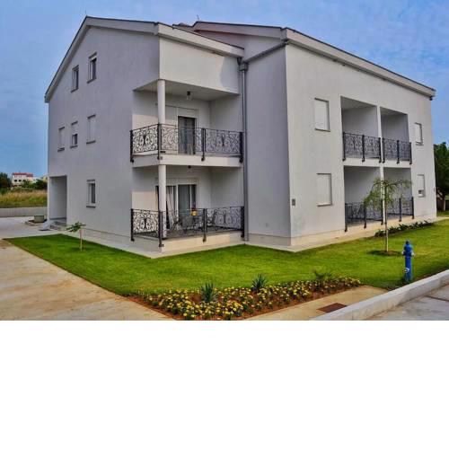 Apartmani Intrada