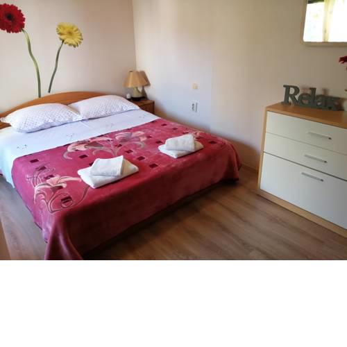 Apartment Ivanka with terrace, WiFi, parking