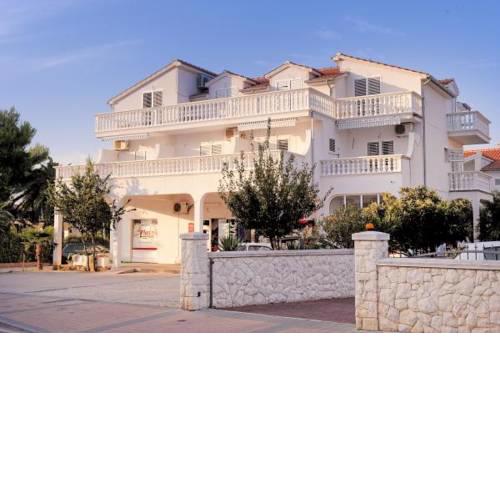Apartmani Karmen