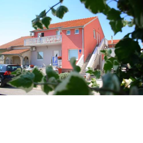 Apartmani Kus, Biograd