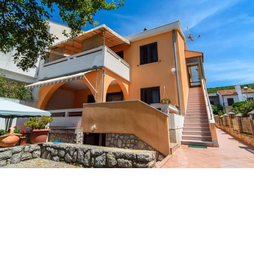 Apartmani Lovorka