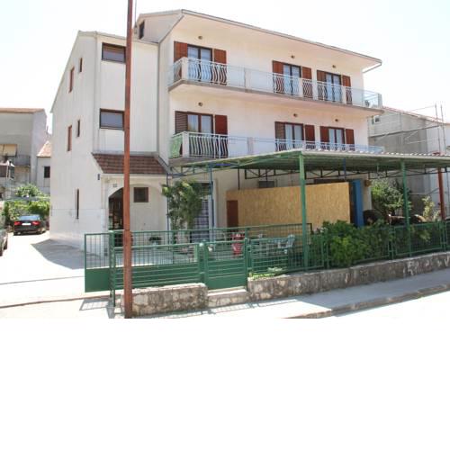 Apartmani Lovre i Marin