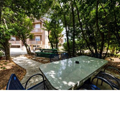 Apartmani Maria Peros