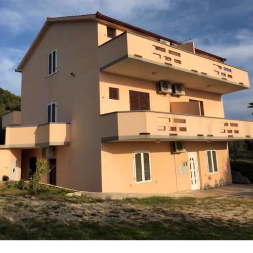 Apartmani Maslina