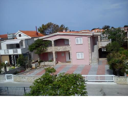Apartmani Mira