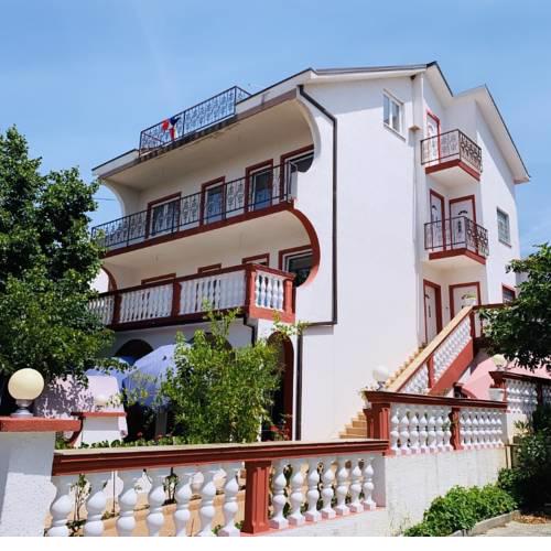 Apartmani Nina