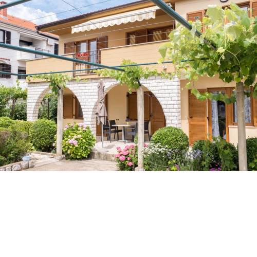 Apartmani Pina