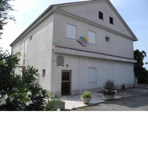 Apartmani RUZA