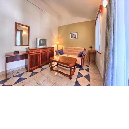 APARTMANI-RUZMARIN