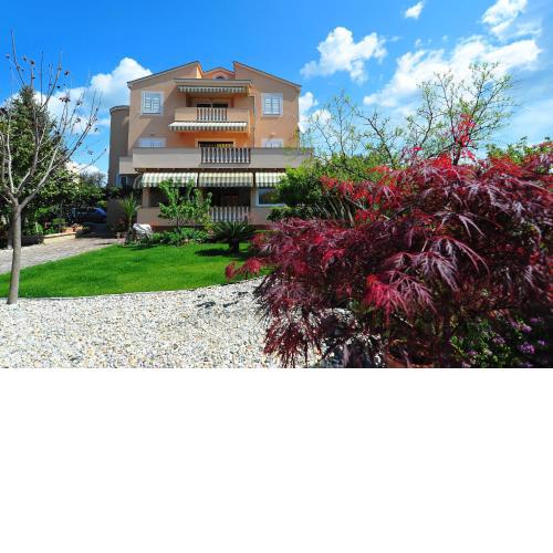 APARTMANI VILLA ELVIRA