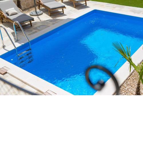 Apartmanska kuća sa bazenom - Baška Voda