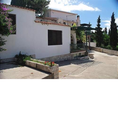 Apartment- Nena