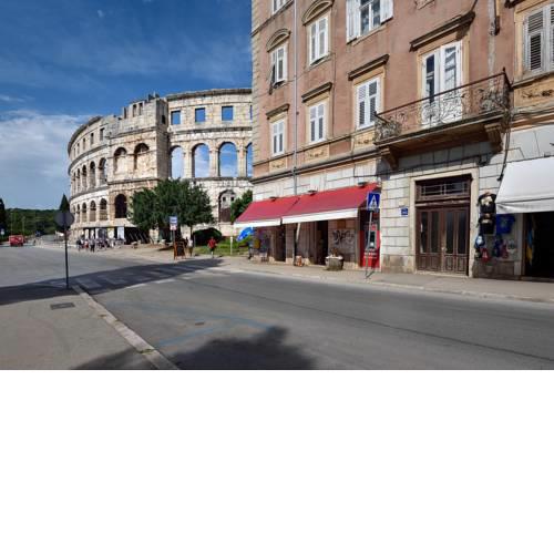 Apartment 20m from Arena