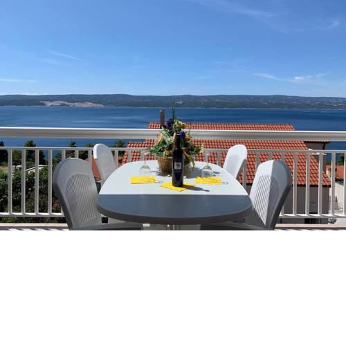 Apartment 3 with pool and amazing sea view