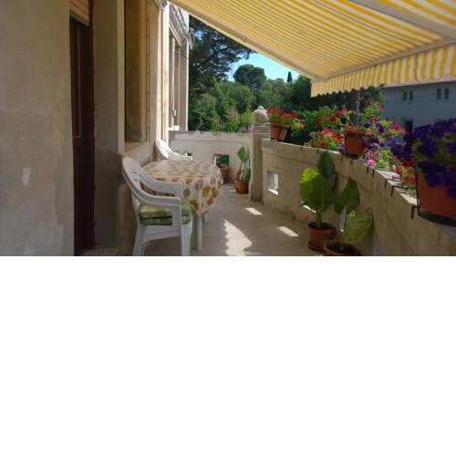 Apartment (3607)