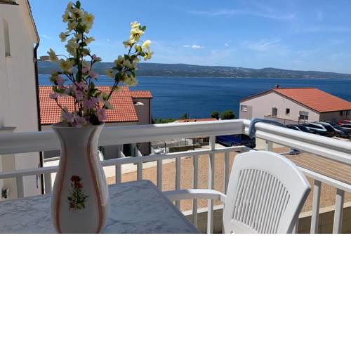 Apartment 4 with pool and amazing sea view