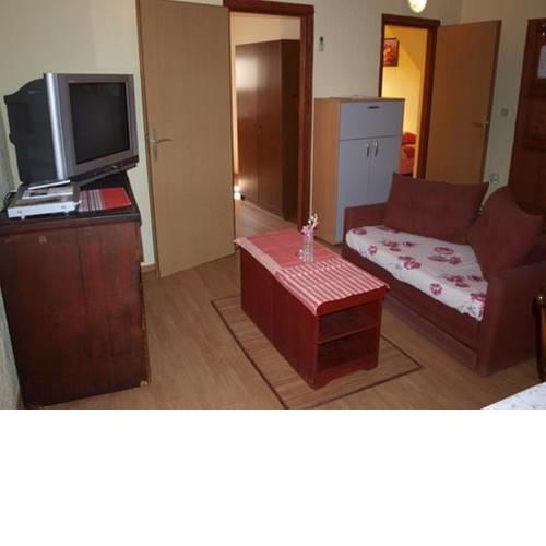 Apartment 52