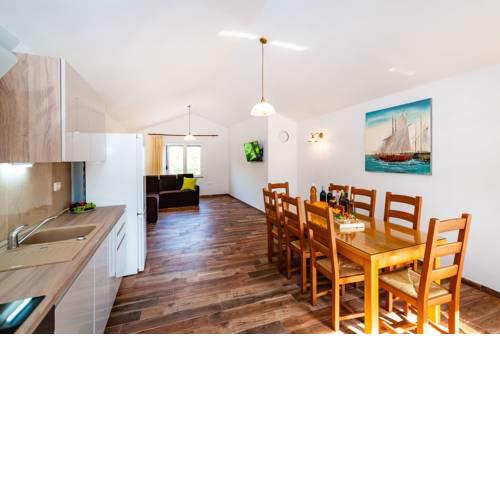 Apartment Adam