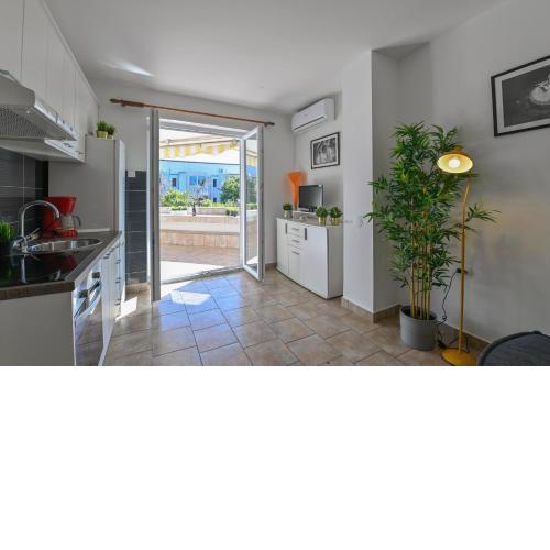 Apartment Adela II
