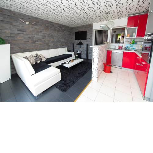 Apartment Adi Center (free parking)