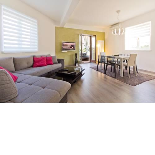 Apartment Adi