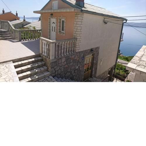 Apartment Ampulica 1