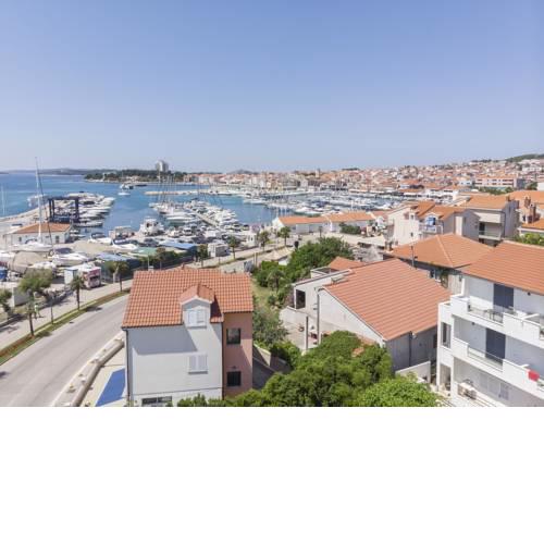 Apartment and Rooms Ante