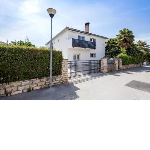 Apartment and Studio Tereza