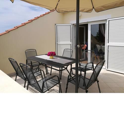 Apartment DJANI